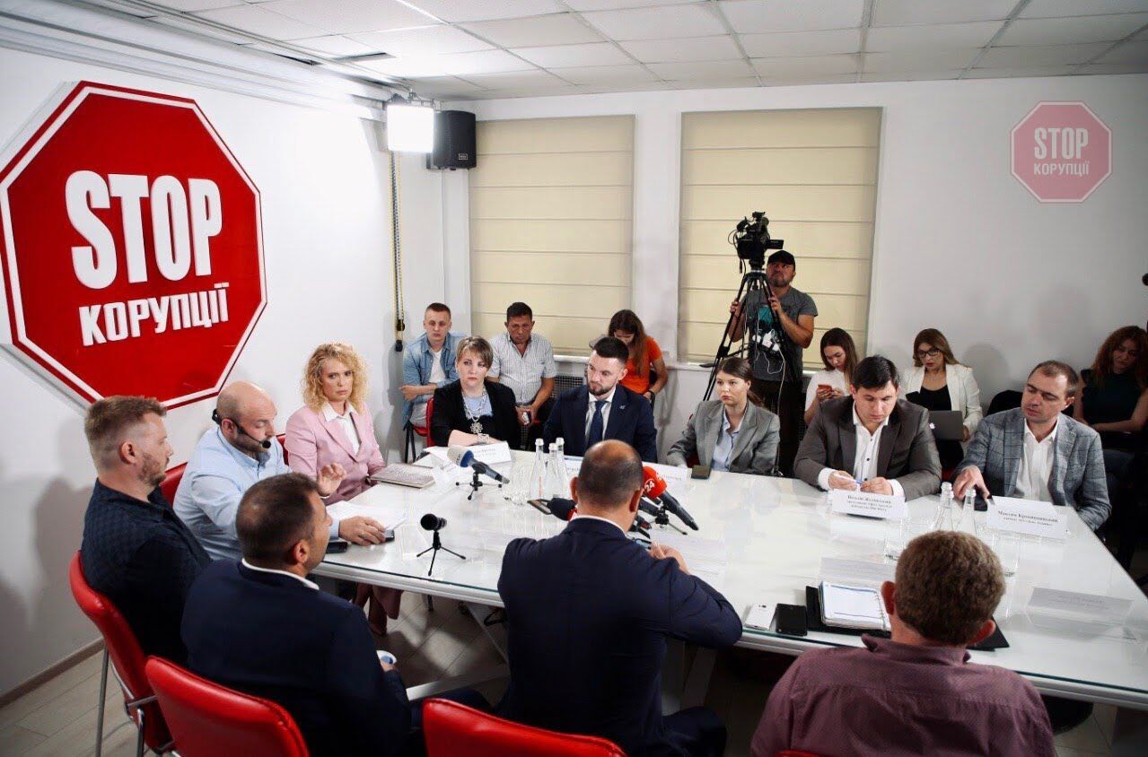  Брифінг на тему: «Бізнес під прицілом: чому українському бізнесу дедалі частіше загрожує небезпека?» Фото: СтопКор