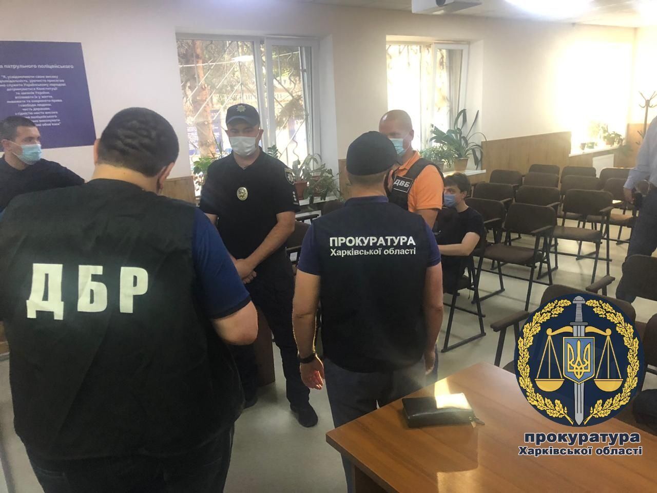 Зухвале хуліганство: патрульному поліцейському повідомлено про підозру (ФОТО)