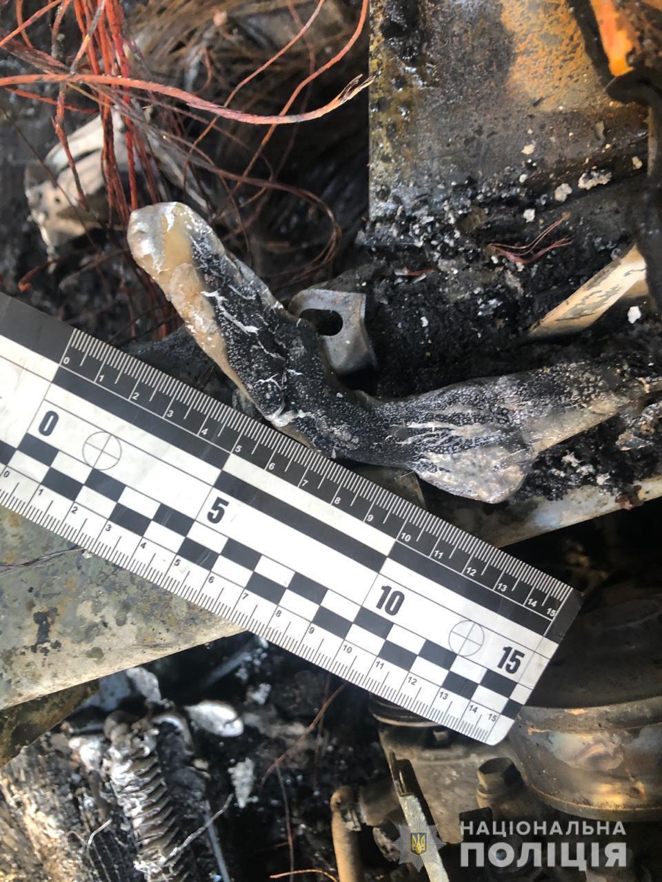 Поліцейські розслідують обставини займання автомобіля у місті Чорноморськ