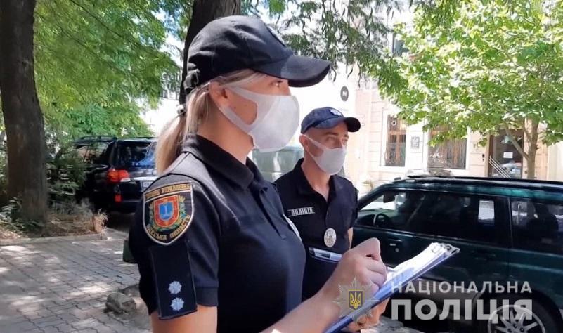 В Одесі правоохоронці затримали підозрюваних у розбійному нападі на неповнолітніх гостей зі столиці