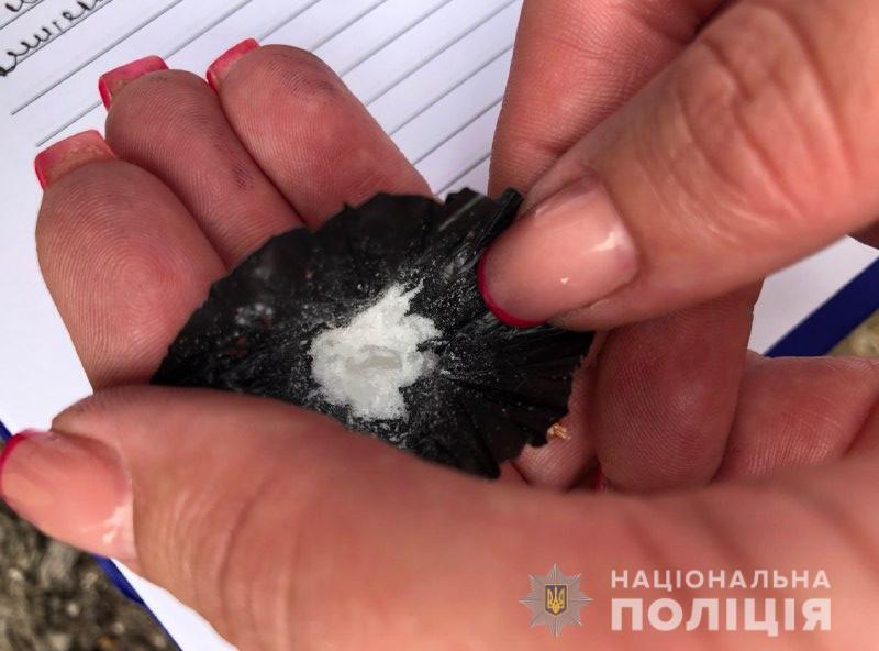 Оперативники Маріуполя викрили жінку за збут метадону