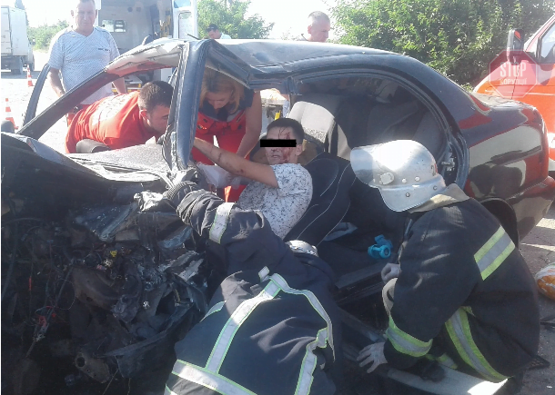 На Запоріжжі сталася ДТП, є постраждалі (фото)