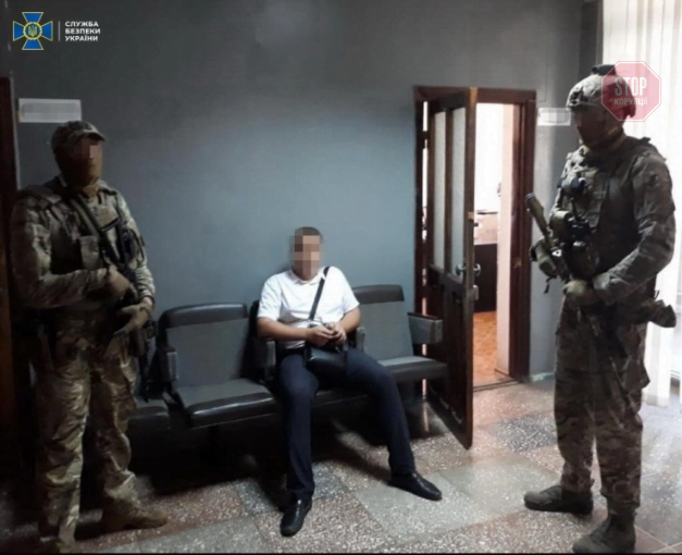Правоохоронці затримала бойовиків “ДНР”, які отримували українські соцвиплати (фото)