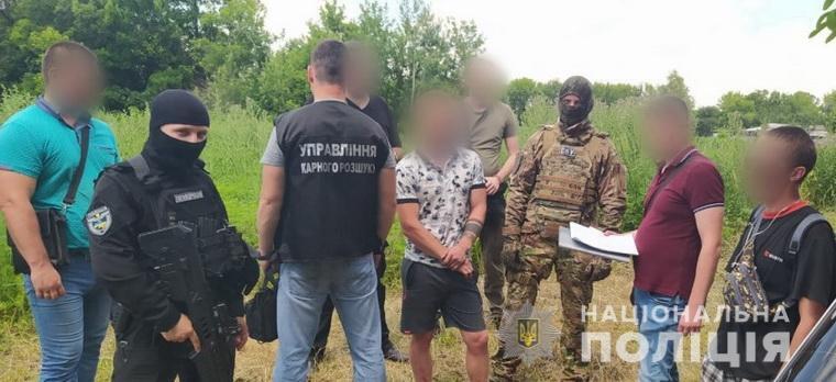 На Луганщині правоохоронці затримали торговців боєприпасами