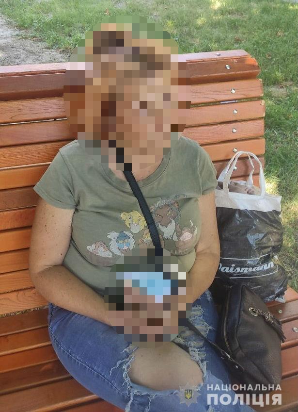 Столичні оперативники затримали у Полтаві жінку, яка систематично «заміновувала» будівлю у Києві