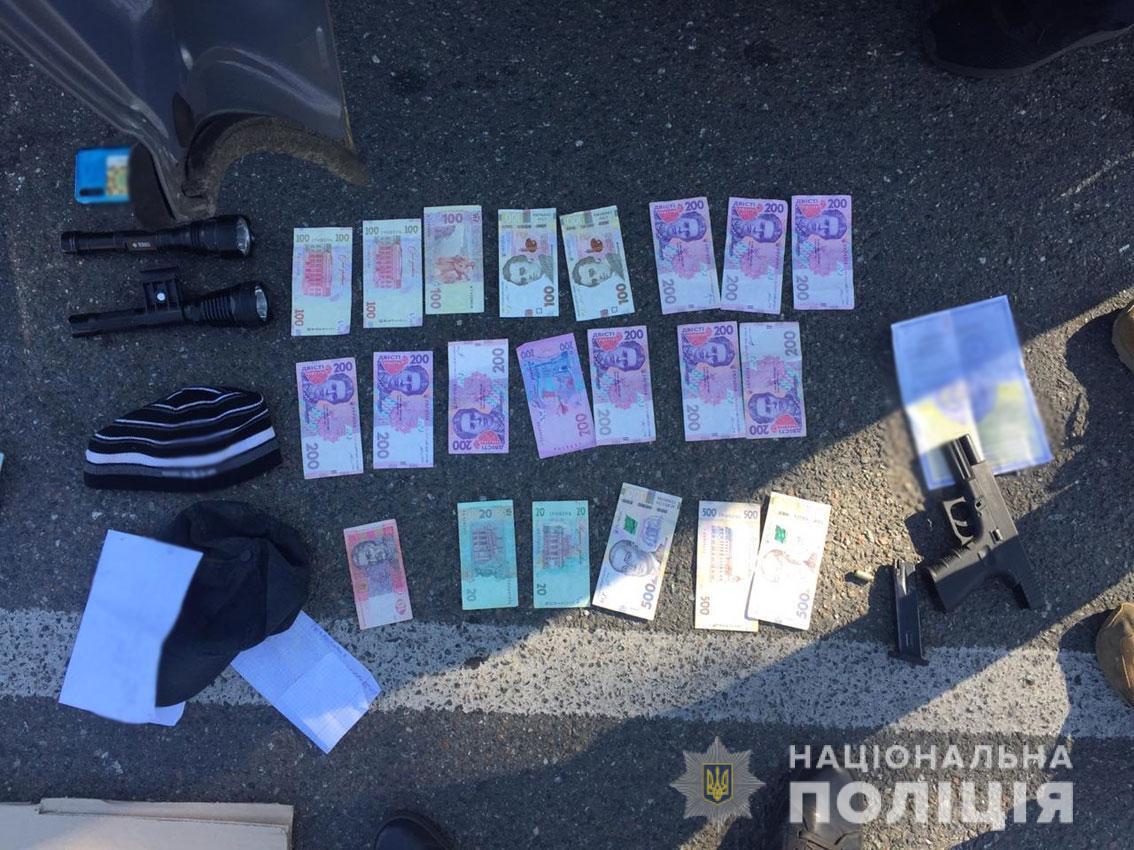 Поліція Чернігівщини затримала групу розбійників за напад на пенсіонерів