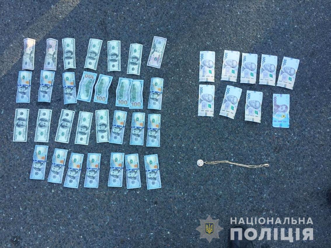 Поліція Чернігівщини затримала групу розбійників за напад на пенсіонерів