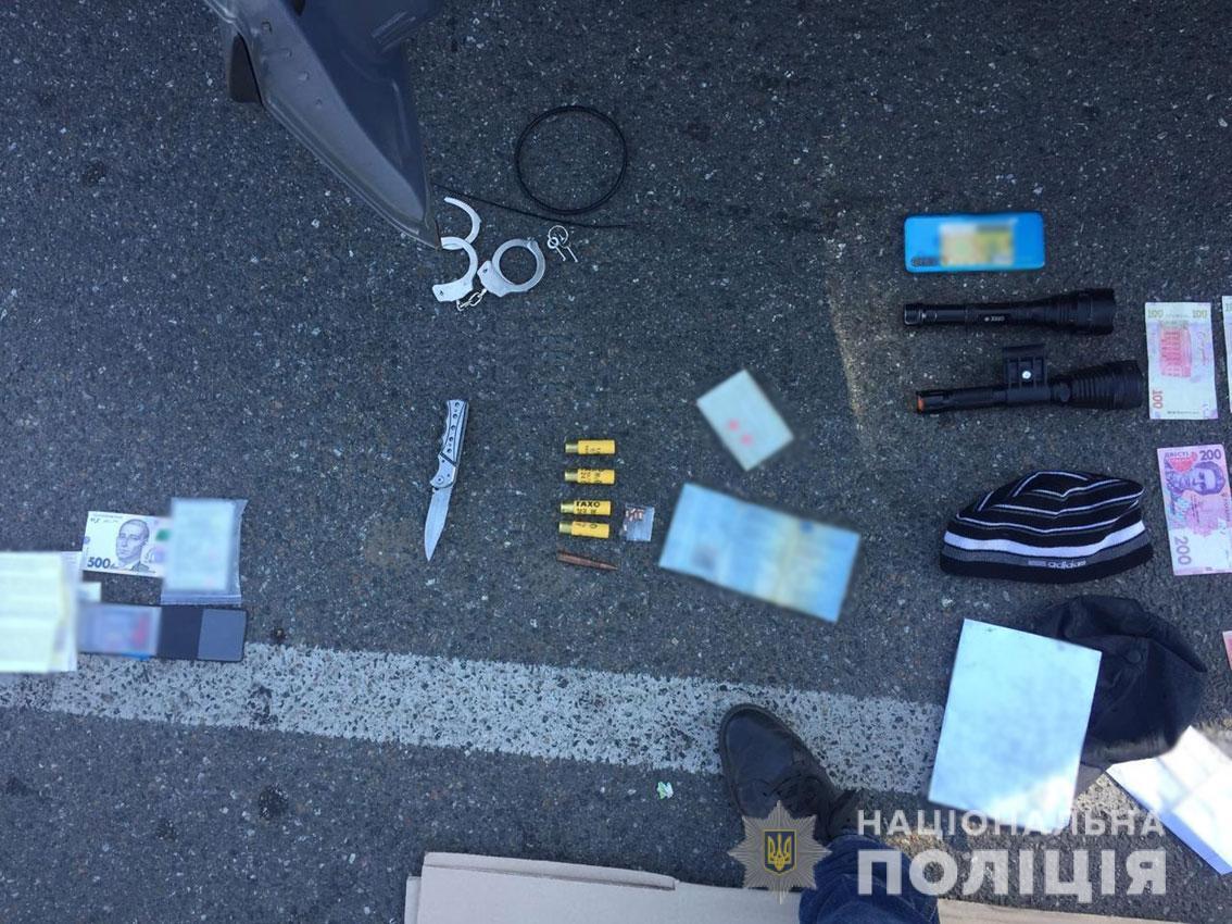 Поліція Чернігівщини затримала групу розбійників за напад на пенсіонерів
