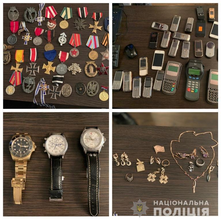 В Одесі правоохоронці викрили місцевого жителя в незаконному поводженні зі зброєю та збуті наркотиків