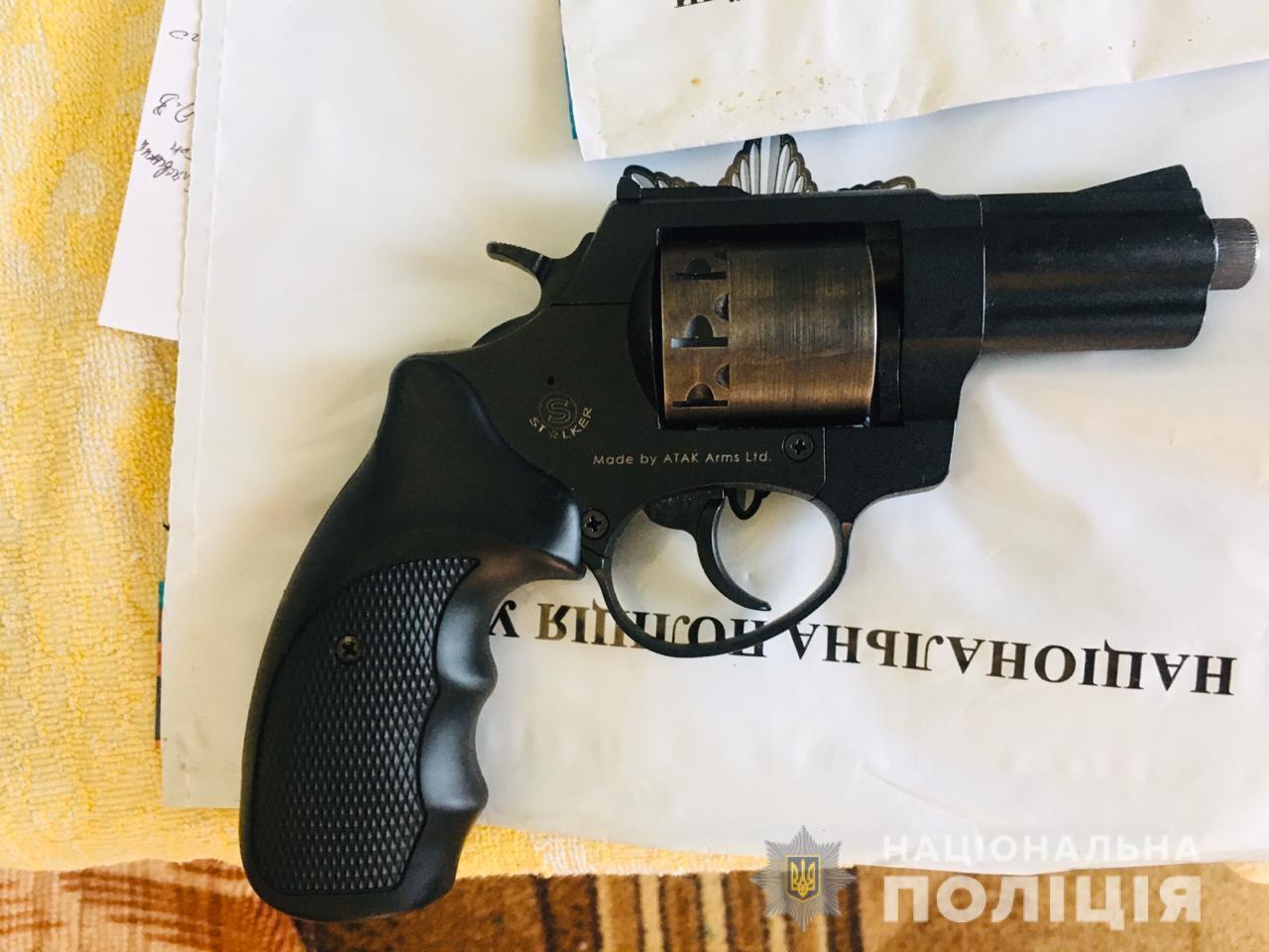 За нанесення тілесних ушкоджень своїй знайомій жителю Біляївського району загрожує до п’яти років ув’язнення