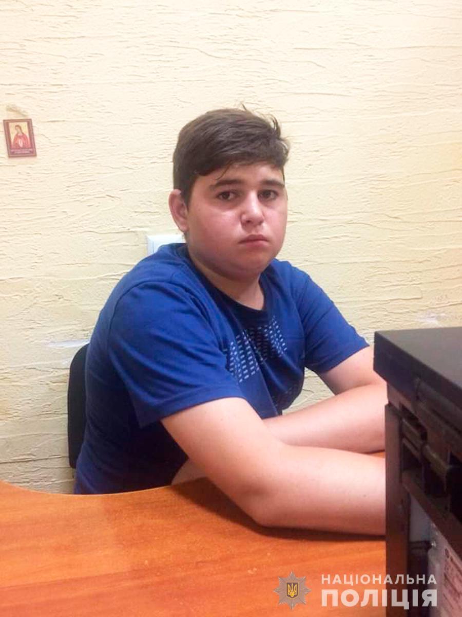 УВАГА! Поліція Буковини розшукує неповнолітнього