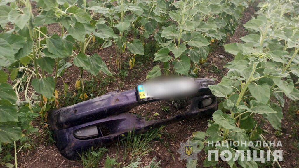 Поліція розслідує ДТП з перекиданням, у якій загинула одна людна і ще четверо постраждали