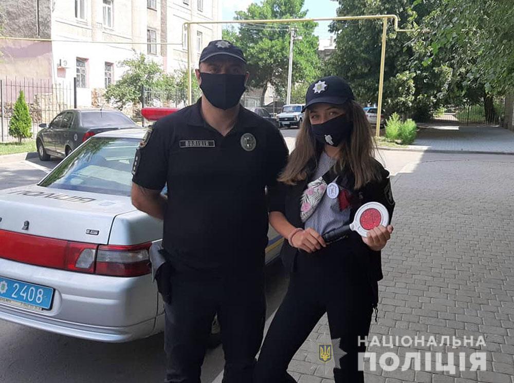 «День з поліцейськими»: 13-річна Валерія з Костянтинівки патрулювала рідне місто