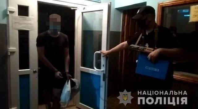 Жителю Березівського району поліцейські оголосили підозру у спричиненні тяжких тілесних ушкоджень знайомому з райцентру