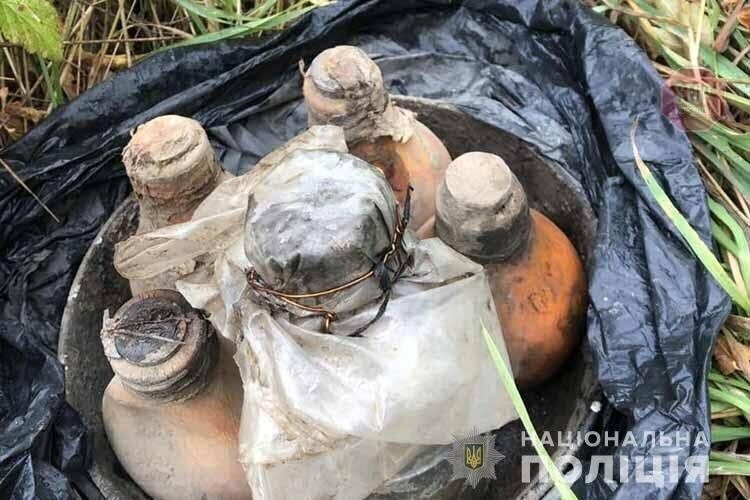 Небезпечна знахідка: в Тернополі виявили сміттєвий пакет з ртуттю