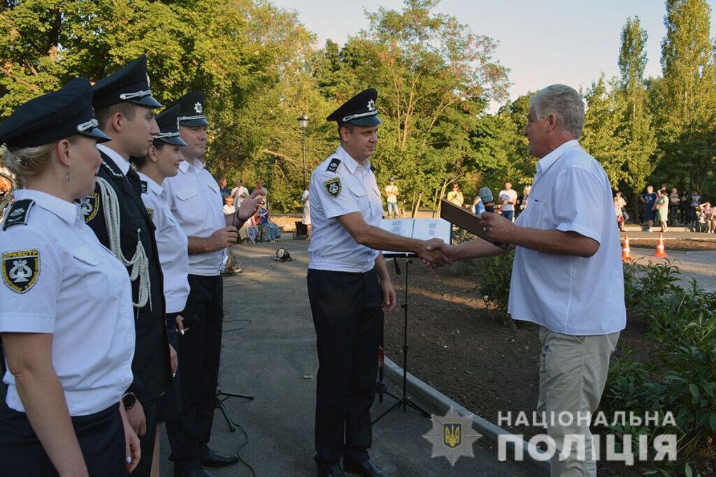 Оркестр поліції Донеччини виступив у прифронтовому Новотроїцькому