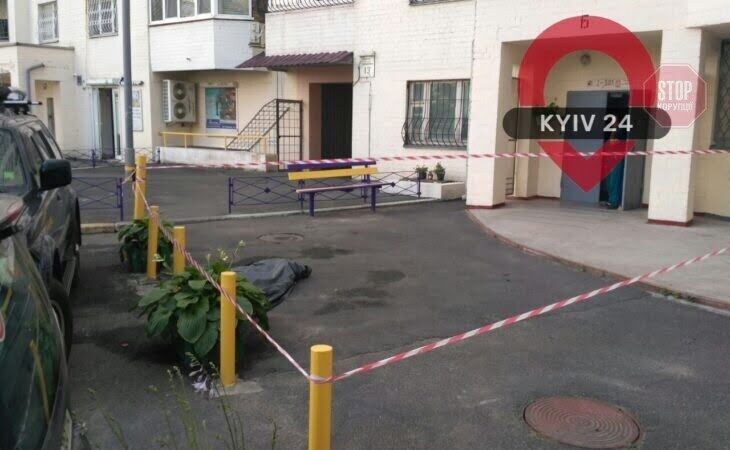 У столиці чоловік загинув після падіння з вікна (фото)