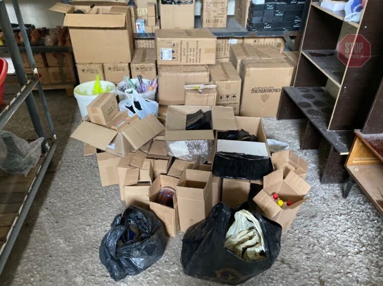 У Запоріжжі незаконно виготовляли кальянний тютюн (фото)