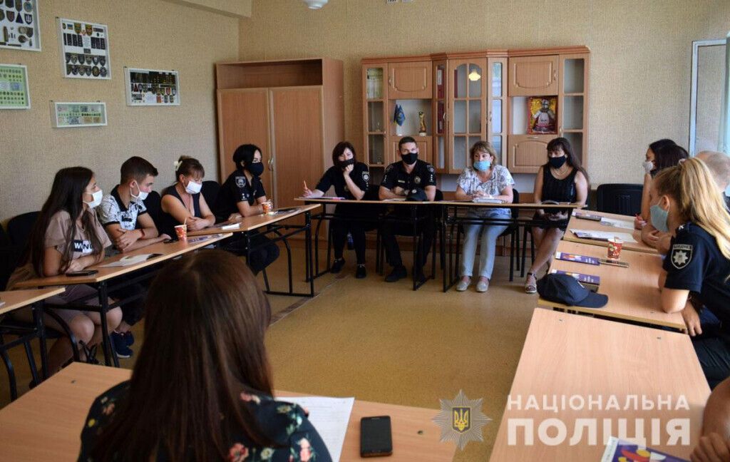 Результат поліцейського проєкту «Рівність. Безпека. Право»: на Донеччині створено інформаційну платформу безпеки для дітей