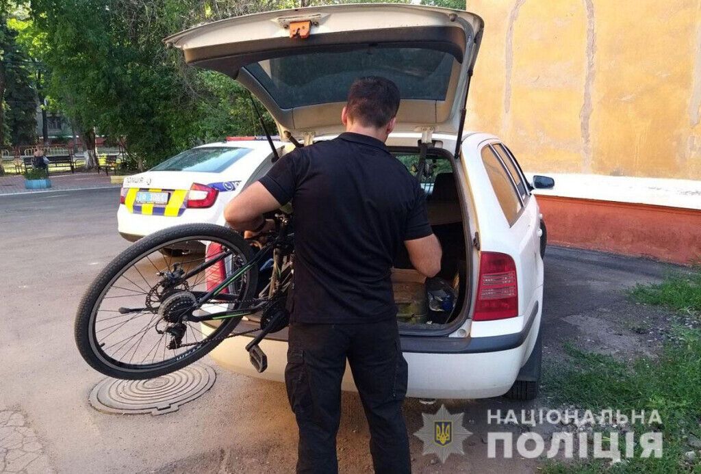 Покровські поліцейські розшукали неповнолітнього втікача, який «подорожував» на велосипеді