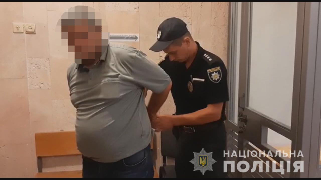 Поліцейські викрили зловмисника, причетного до вбивства літньої жінки з Одещини