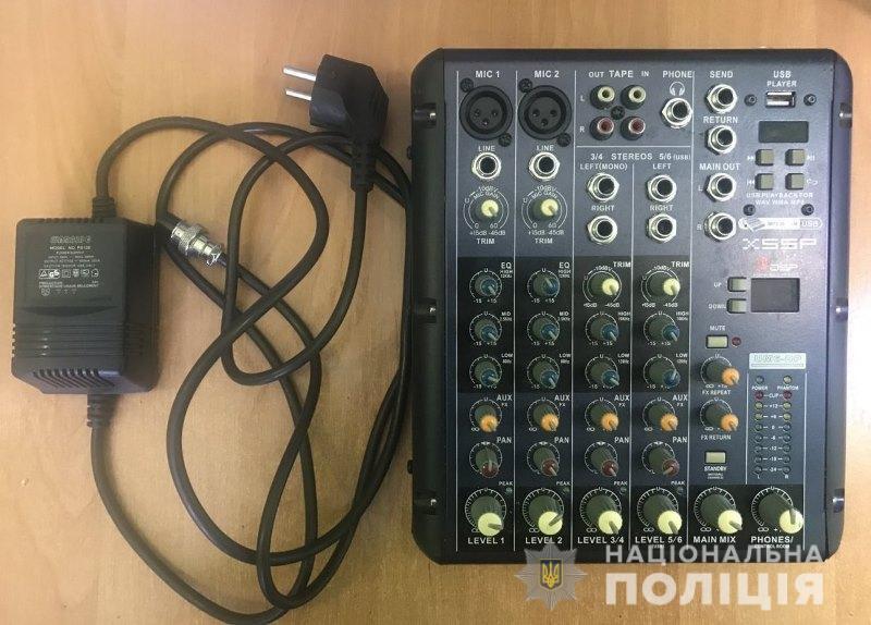 В Одесі заарештували двох чоловіків, які в Приморському районі пограбували офіс