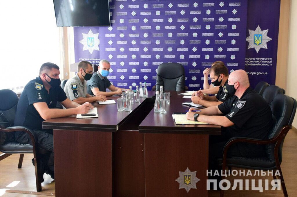 Поліцейські Донеччини обговорили вдосконалення системи контролю за дотриманням прав людини в поліцейській діяльності