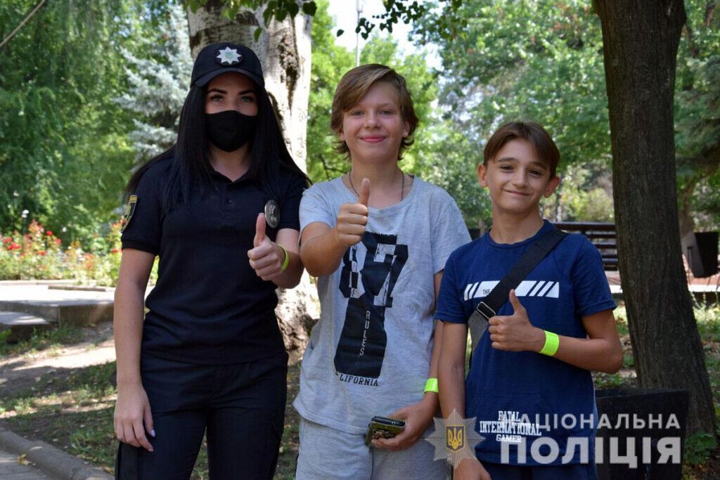 Поліція Донеччини розпочала профілактичну акцію «Будь видимим на дорозі»