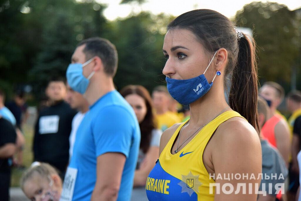 Поліцейські Донеччини підтримали маленького Єлисея забігом «За життя»