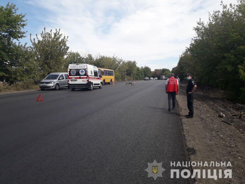Поліцейські Донеччини розслідують ДТП, в якій загинув велосипедист