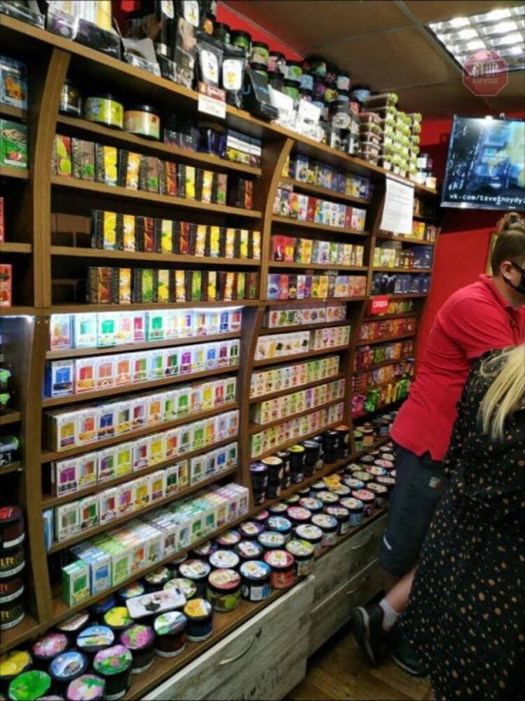 У Запоріжжі незаконно виготовляли кальянний тютюн (фото)