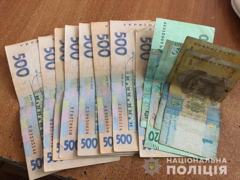 Поліцейські затримали одесита, який пограбував перехожу