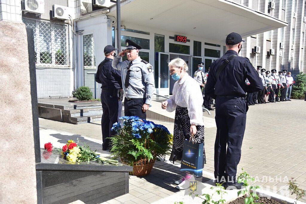 На Донеччині поліцейські вшанували пам’ять загиблих захисників України
