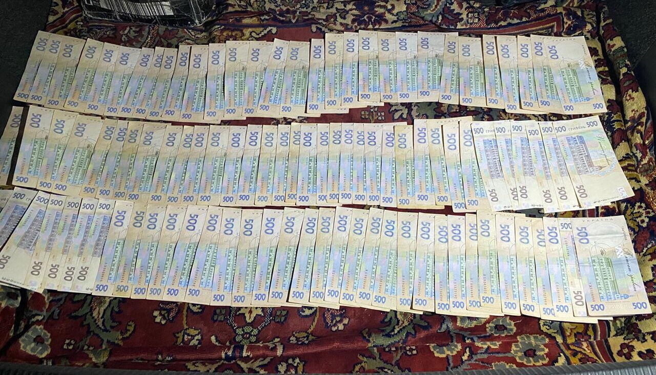 На хабарі в 50 тис грн затримано одного з керівників Держекоінспекції у Сумській області (ФОТО)