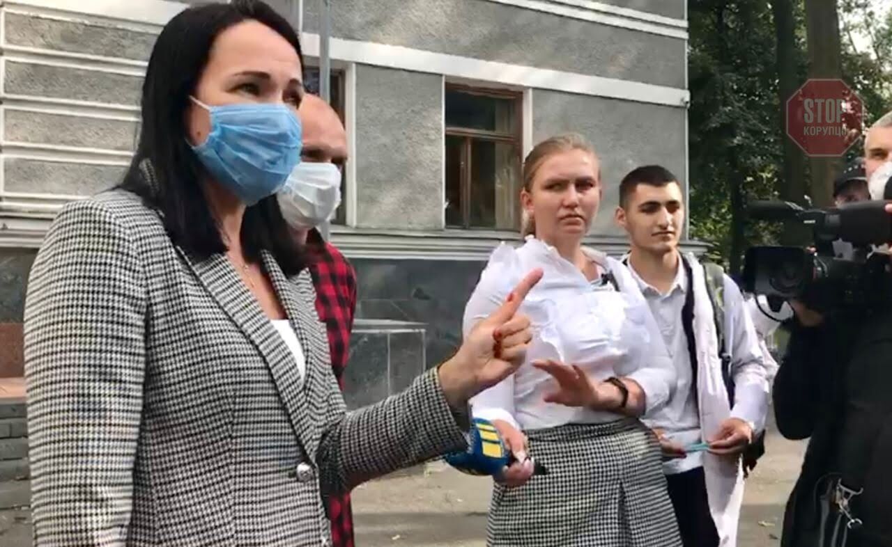  До студентів вийшла представниця МОЗ Фото: СтопКор