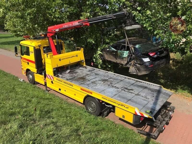 У Польщі молодий українець за кермом ''Maserati'' спричинив ДТП, є постраждалі (фото)