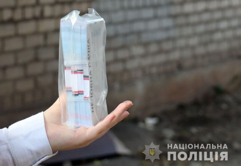 Поліцейські Донеччини попередили спробу продажу немовля