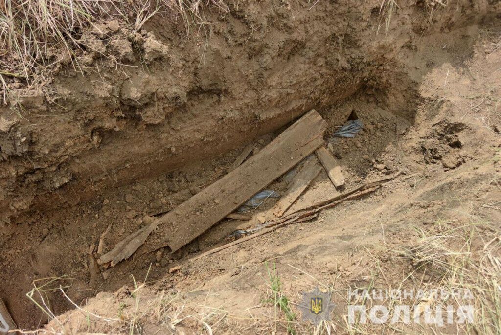 У Слов’янську поліцейські провели ексгумацію тіл загиблих під час бойових дій 2014 року