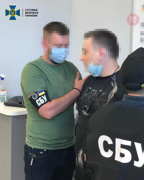 Силовики викрили чиновників ЗСУ на корупційній схемі з закупівлею масок для армії (фото)