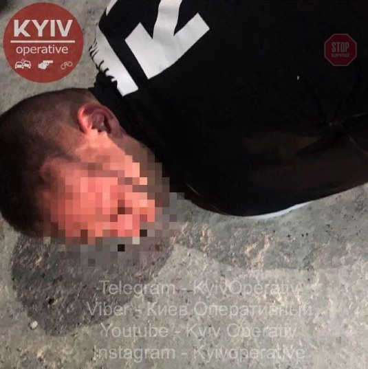 На Київщині невідомий викрав на автозаправці дитину (фото)