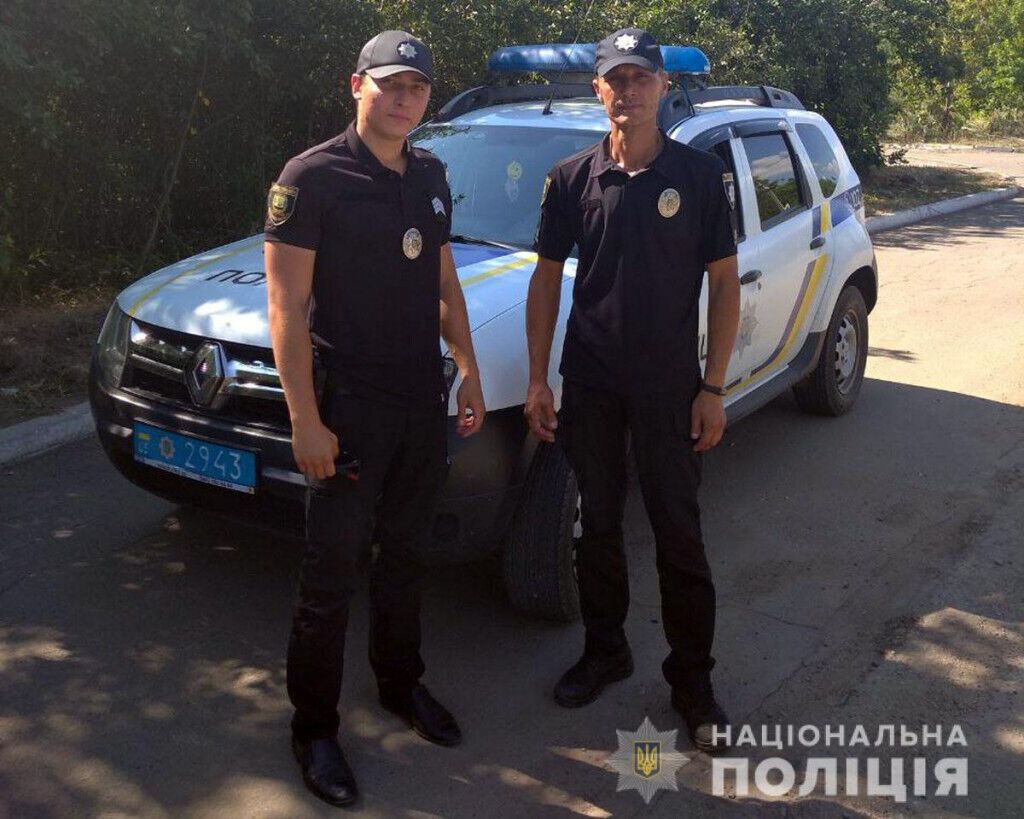 Поліцейські Нікольського врятували чоловіка, який мало не помер від приступу алергії