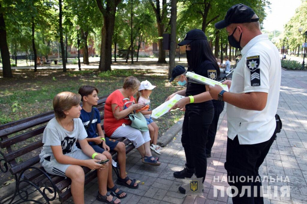 Поліція Донеччини розпочала профілактичну акцію «Будь видимим на дорозі»