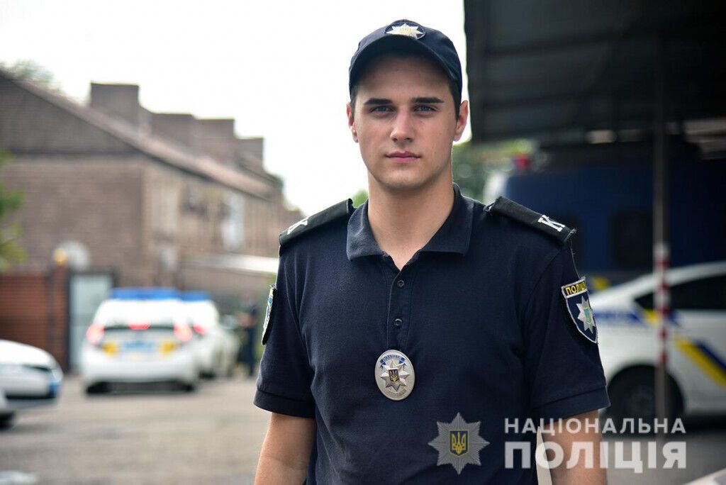 Пішов по стопах батька. Син загиблого правоохоронця Віталія Новікова заступив на службу у поліцію