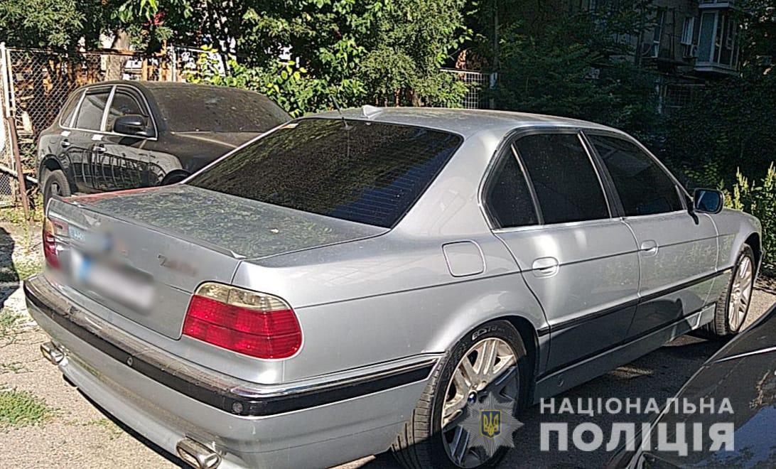 В Одесі поліцейські оперативно затримали іноземця, причетного до незаконного заволодіння транспортним засобом