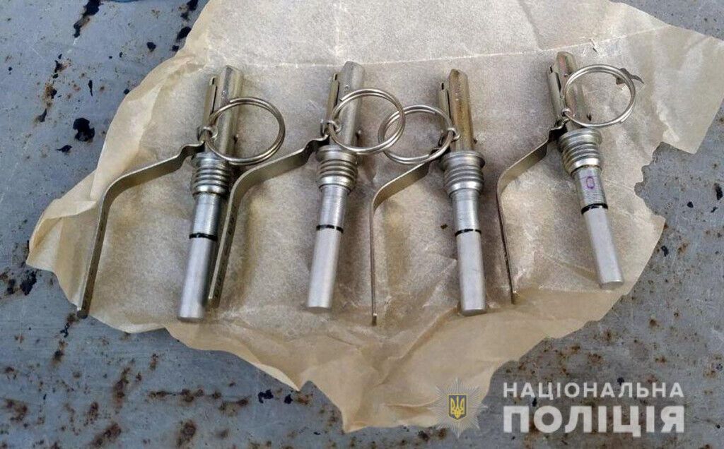 Авдіївські правоохоронці завадили пересиланню вибухівки та боєприпасів до Дніпропетровської області