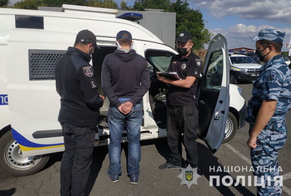 Поліція Донеччини затримала зловмисника, який перебував у міжнародному розшуку за вбивство