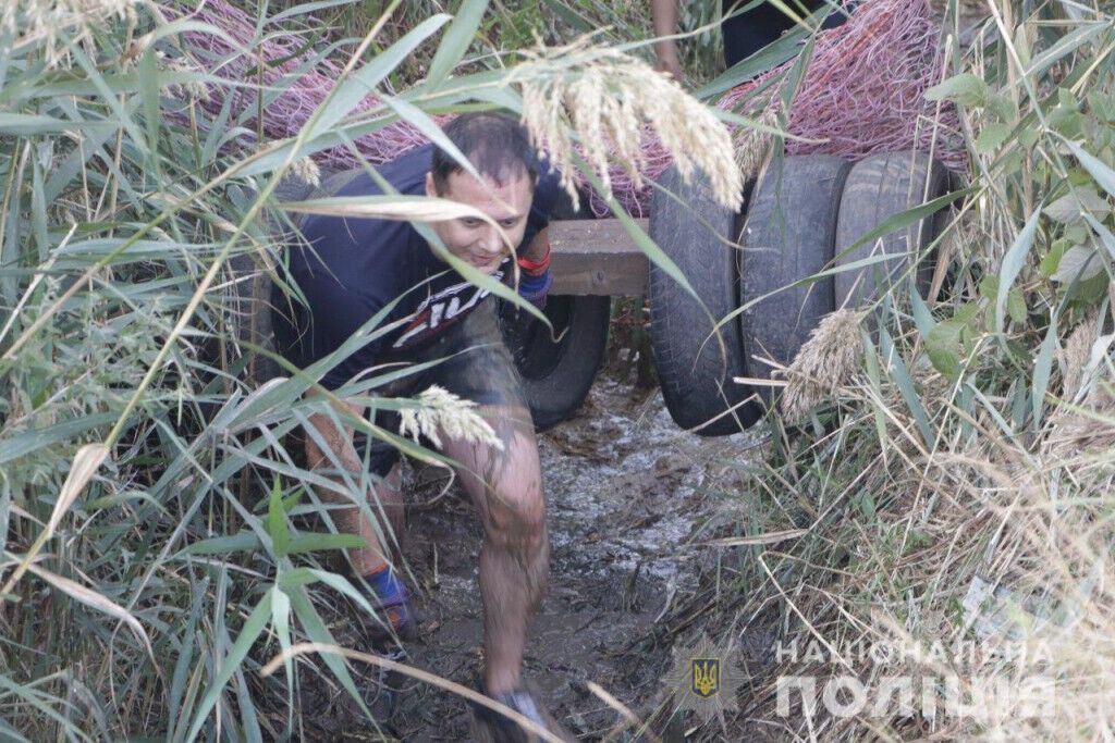 Поліцейські Маріуполя перевірили свої сили в екстремальних випробуваннях