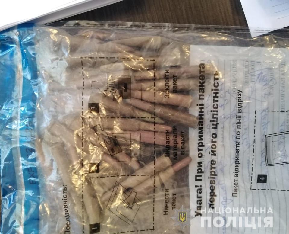 Поліцейські викрили мешканця Іванівського району у незаконному зберіганні зброї та боєприпасів