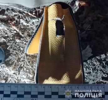 В Одесі курсанти поліцейського вишу затримали мешканця Лиманського району за розбійний напад на перехожу