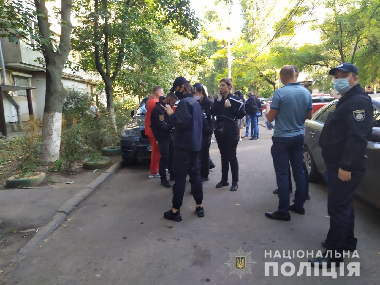 Поліцейські встановлюють обставини вбивства працівниці одеської аптеки